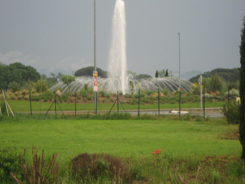 La Fontaine Hotell Vidauban Exteriör bild